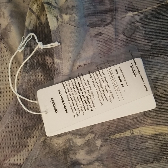 💕AVOCADO💕 Mercury Sports Bra ~ Dirty Martini XS/S NWT - Picture 11 of 13